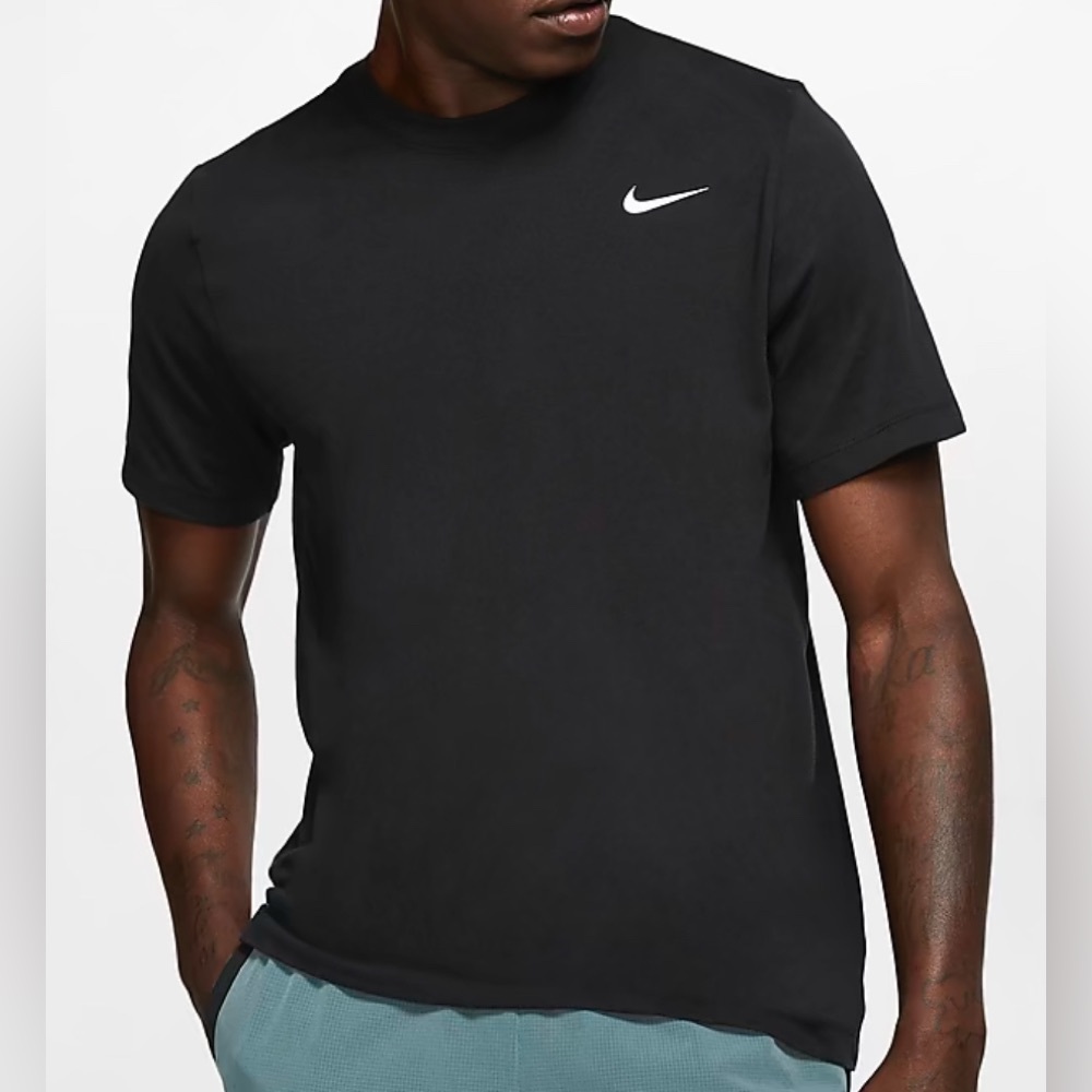 Nike Black Short Sleeve Dri fit Tee. Youth Large.